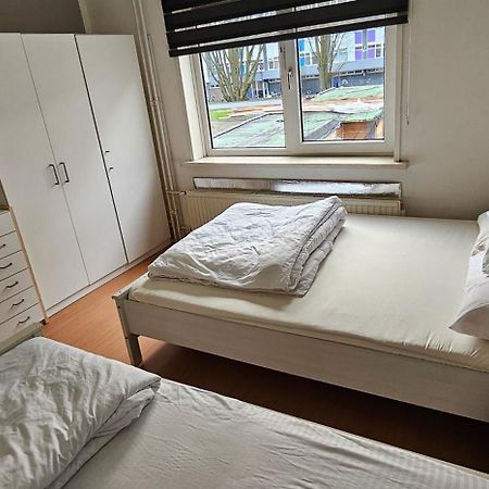 Cozy House In Weert Appartement Buitenkant foto