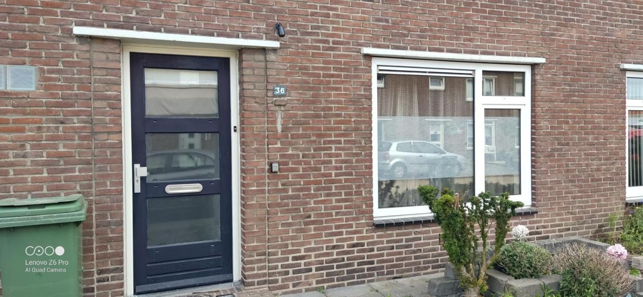 Cozy House In Weert Appartement Buitenkant foto