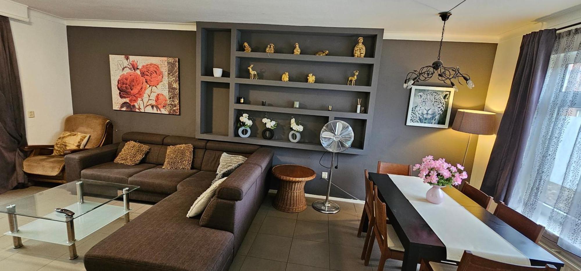 Cozy House In Weert Appartement Buitenkant foto